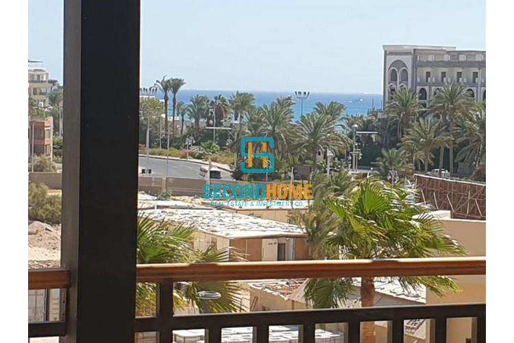 Great 2 bed apartment furnished and Sea View!